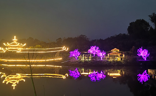 基地魚塘夜色